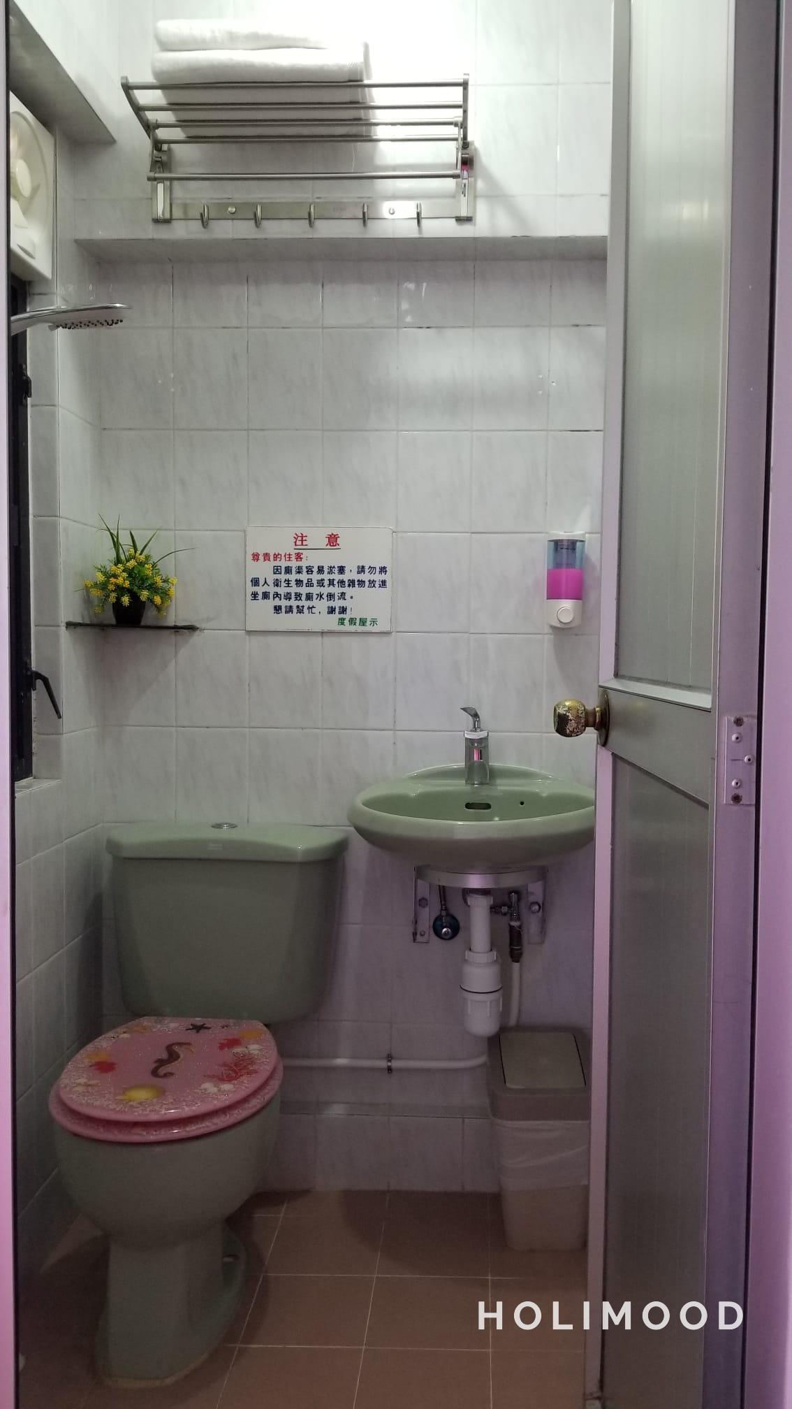 Man Lai Wah Resort 【Lamma Island】102 Standard Double Room <Disposable Bed Sheet Set> 2