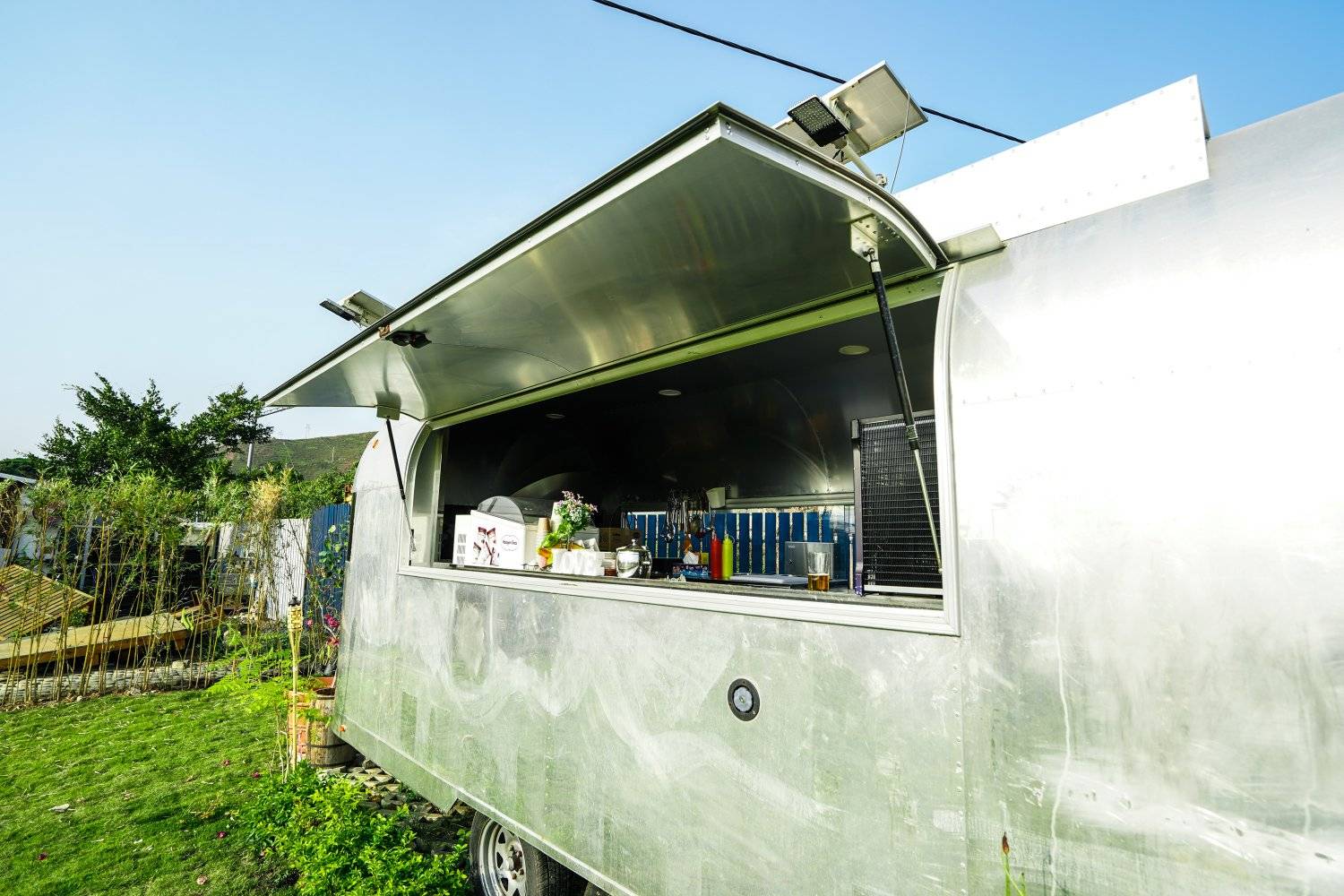Simple style Pet-friendly Caravan (for 3 pax) | Park Nature