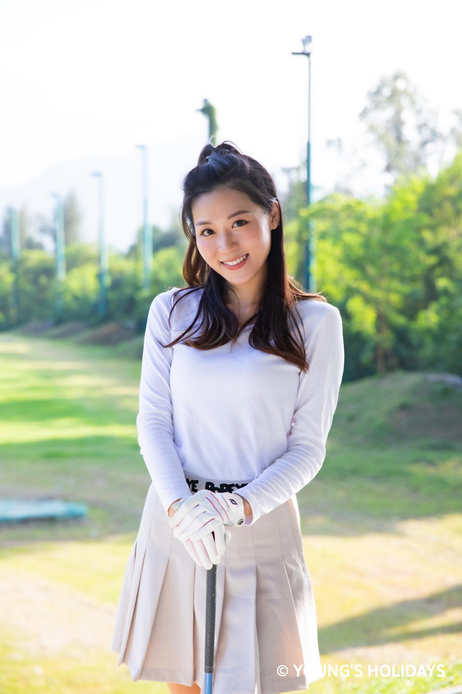 Young's Holidays Beginner Golf Lessons (English class is available) 14