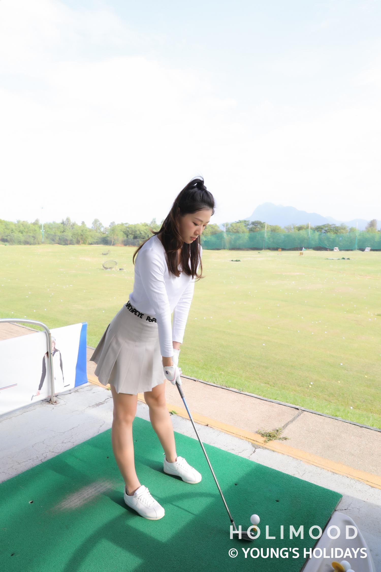 Young's Holidays Beginner Golf Lessons (English class is available) 5